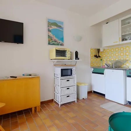 Apartamento St-cyr - Studio Avec Balcon, Vue Mer Et Proche Plage *